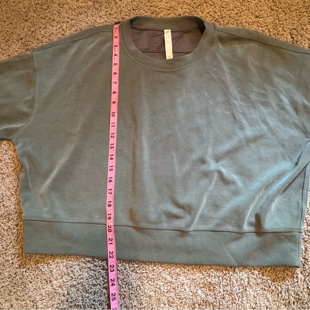 lululemon Softstreme Crew **spots** - Picture 9 of 11